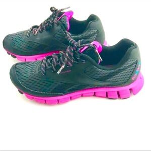 Reebok Free Run Pink and Black Running Shoes Sneakers size 5